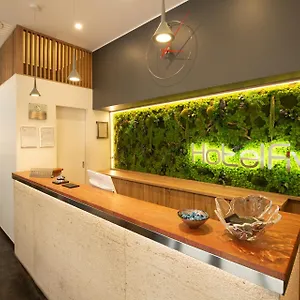 Hotel Five ***